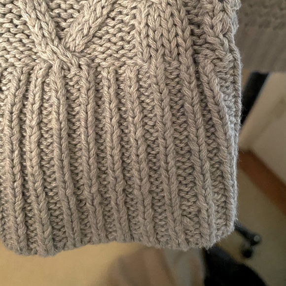 BNWT Michael Kors Scoop neck Sweater - Picture 3 of 6